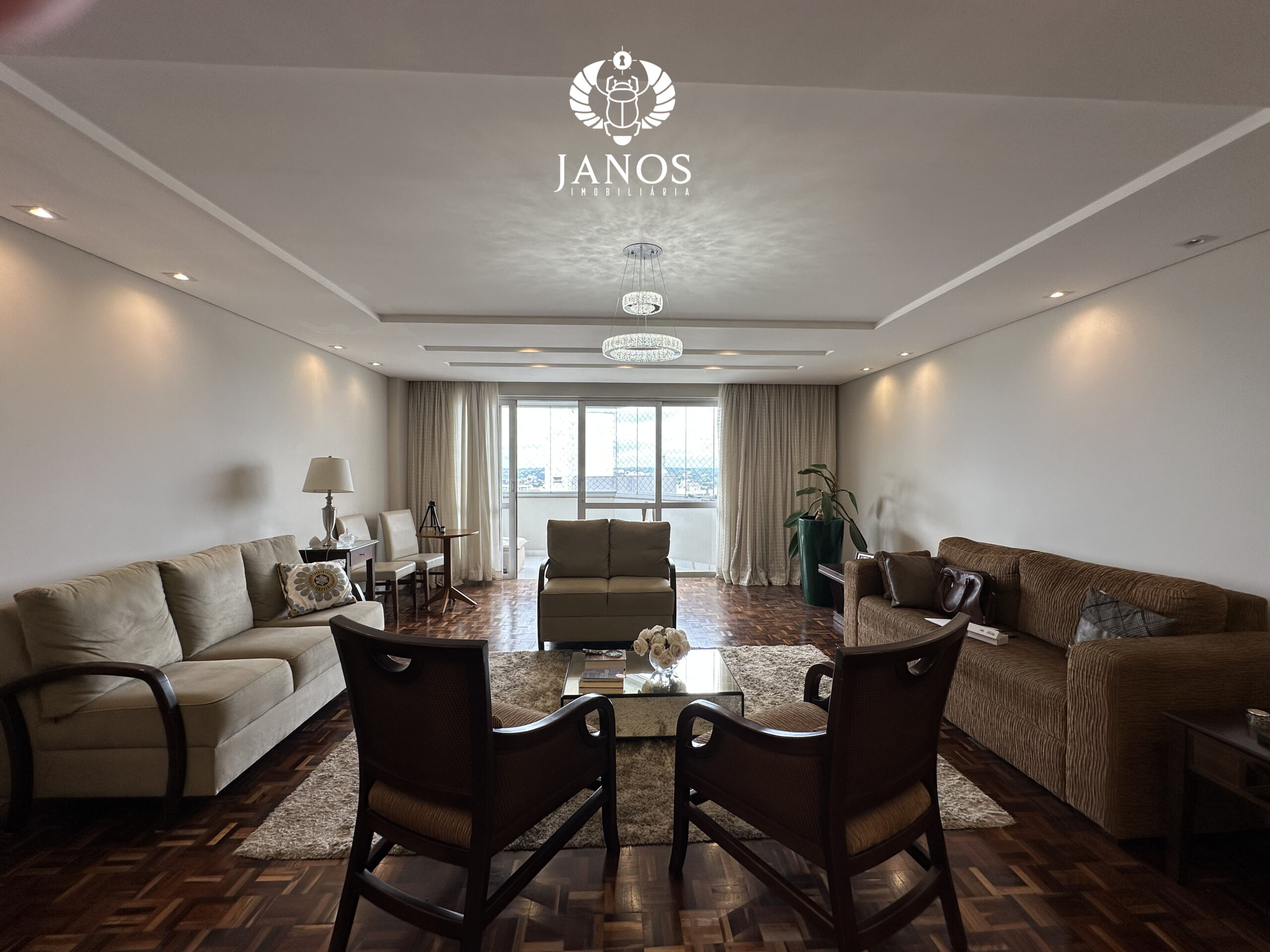 Apartamento à venda no Batel